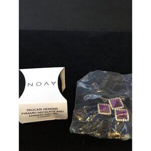 New Avon Delicate Designs Fuschia Pyramid Necklace And Earrings Gift Set (1554)